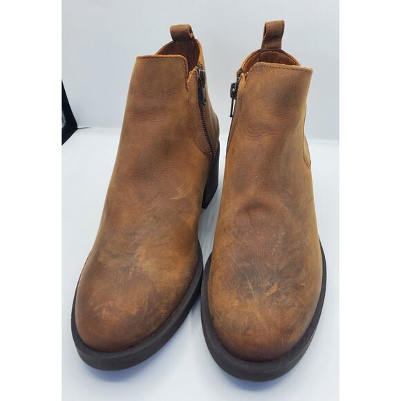 Clarks Womens Memi Zip Leather Bootie - Dark Tan, Size 7M EUC Scuffed
